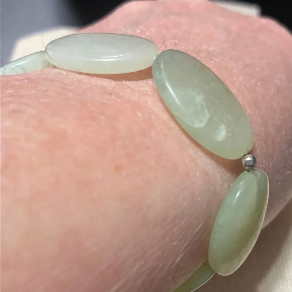 Elegant hand crafted sea green new jade gemstone Bracelet